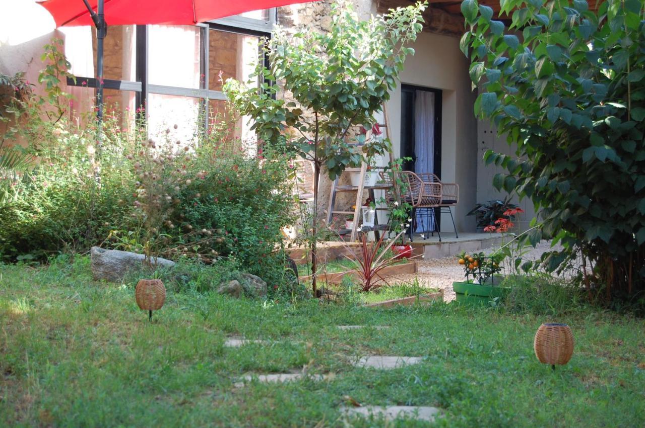 La Bucolique, Chambres Et Jardin D'Hotes Sabran Exteriör bild